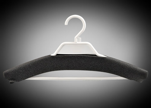 Wkłady barkowe, poduszki barkowe, wypełnienia kuli rękawa z włókniny oraz pianki. Proste profilowane, reglanowe, softy, Igłowane lub fastrygowane.